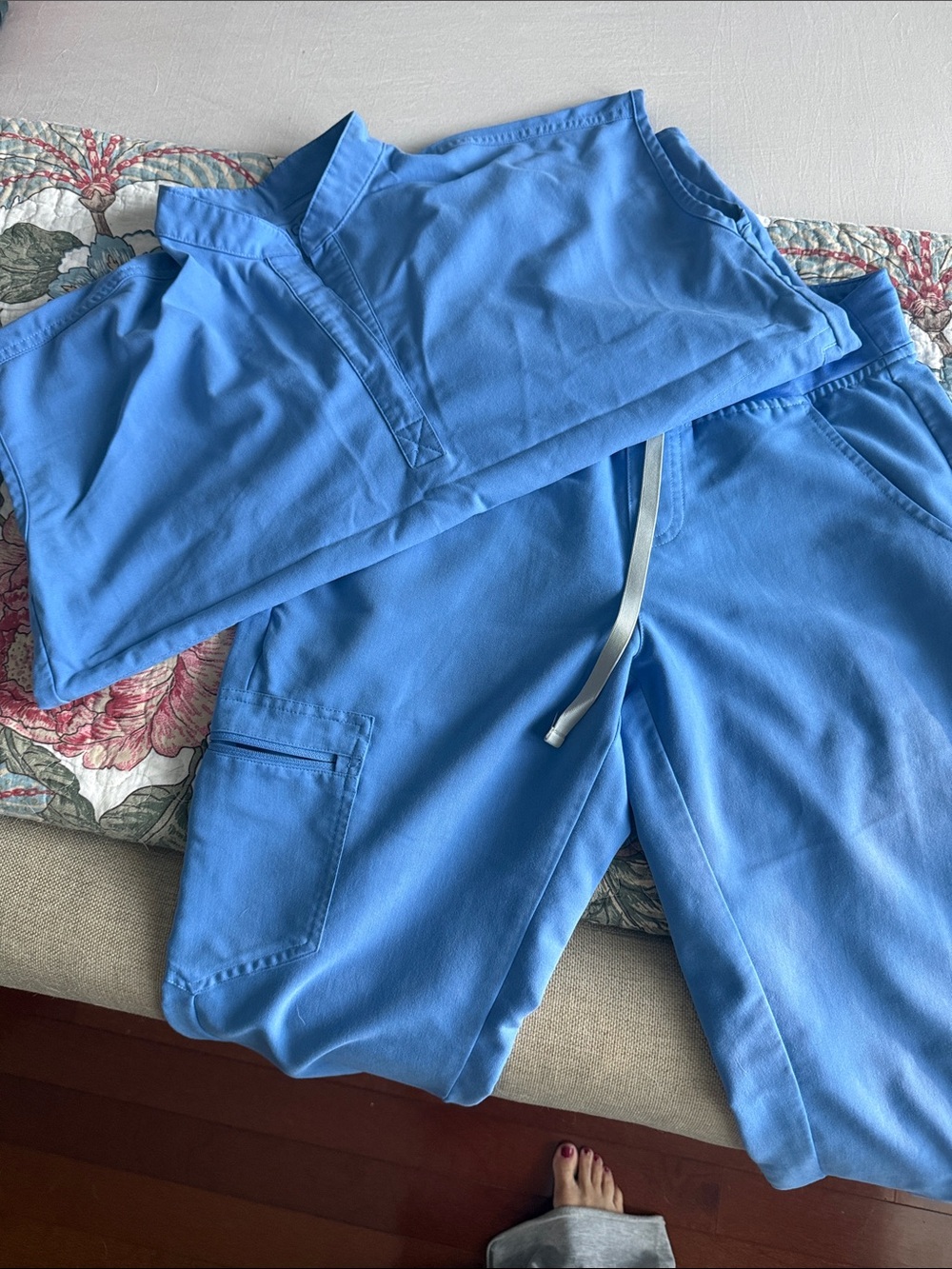 Figs Women's Light Blue Pull-On Jogger Set